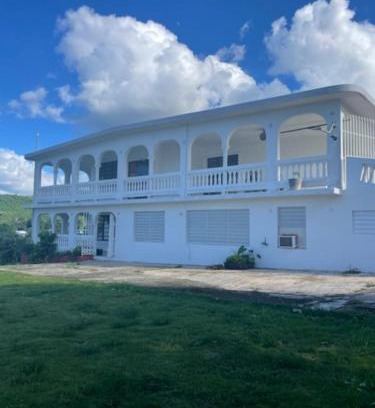 Canovanas House | Montecielo-Mountain View Escape 20 minutes to Airport