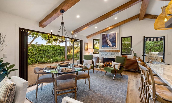 Coast Village House | Montecito Bungalow-walking distance to lower village!