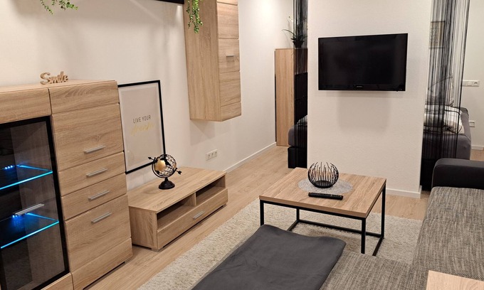 Roding Apartment | Monteurwohnung Inkl. Wlan, Smart-tv, Küche, Waschmaschine, Parkplatz