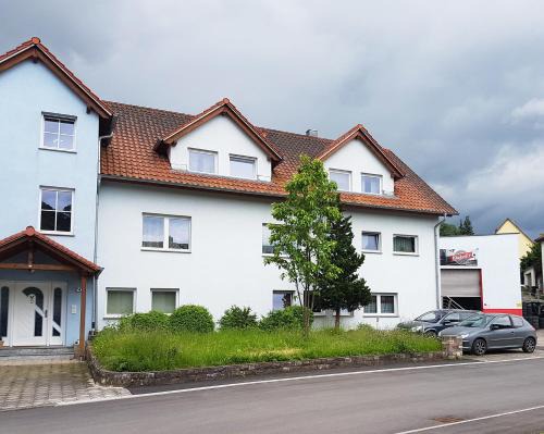 Reisach House | Monteurzimmer Obersulm