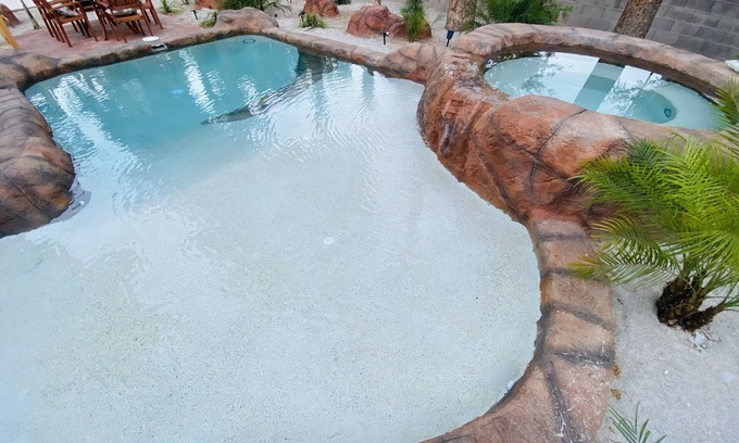Las Vegas House | Monthly Beach house tub, pool, jacuzzi close to Strip & Downtown