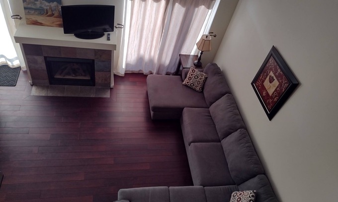 Steamboat Springs House | Monthly - Comfy Pet Friendly Townhome between Town and Mountain