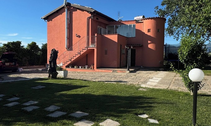 Torrita Tiberina House | Monti Mansion