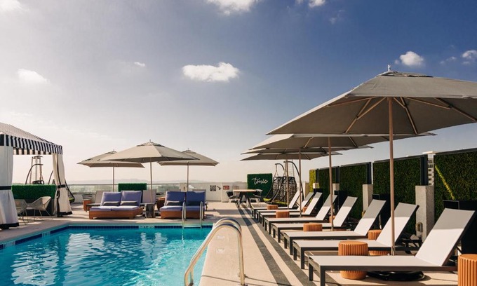 Norma Triangle Hotel | Montrose at Beverly Hills