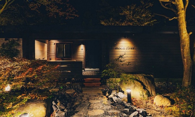 Hatsukaichi Cabin | moon river openair bathsaunaswitch on big scree/Hatsukaichi Hiroshima