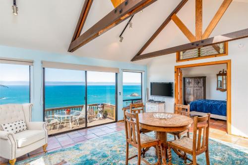 Gualala House | Moonstar Cottage