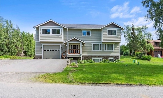 Huffman - O' Malley House | Moose Meadow (5-Bedroom Home) by RedAwning