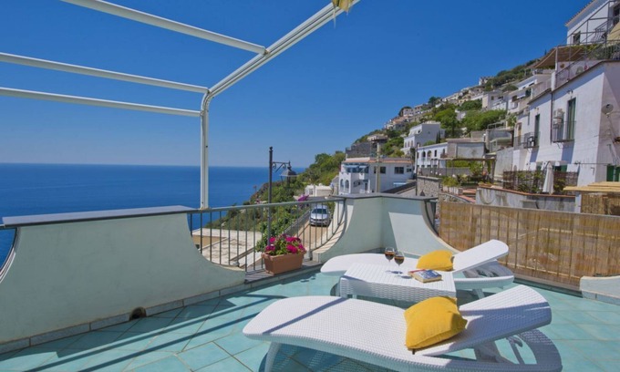 Praiano House | Moressas two units accommodates up to 9