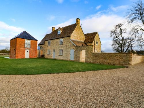 Carterton House | Morgans Farmhouse
