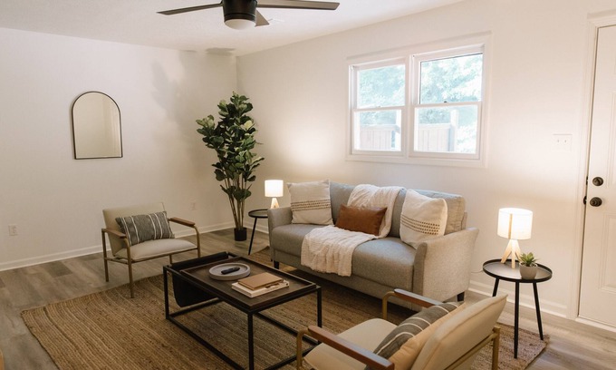 Berea Apartment | "Morning View 4” Cozy Modern Stay - College/Hiking