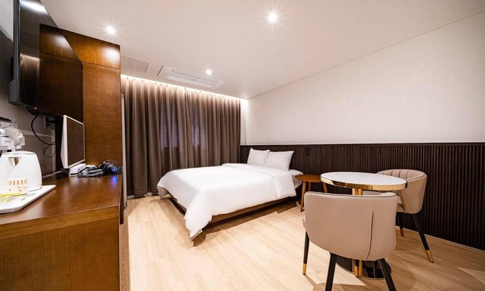 Dong-gu Hotel | Motel ∙ 3 guests