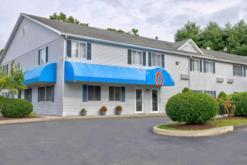 Bethel Hotel | Motel 6 Bethel, CT - Danbury