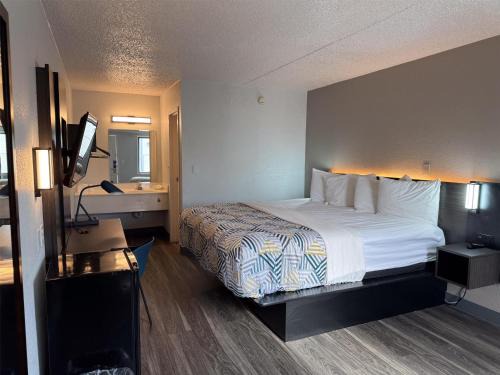 Farmington Hills Hotel | Motel 6-Farmington Hills, MI - Northwest - Farmington Hills