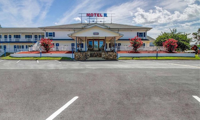 Front Royal Hotel | Motel 6-Front Royal, VA