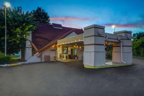 Lawrenceville Hotel | Motel 6-Lawrenceville, NJ