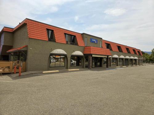 Merritt Hotel | Motel 6 Merritt, BC