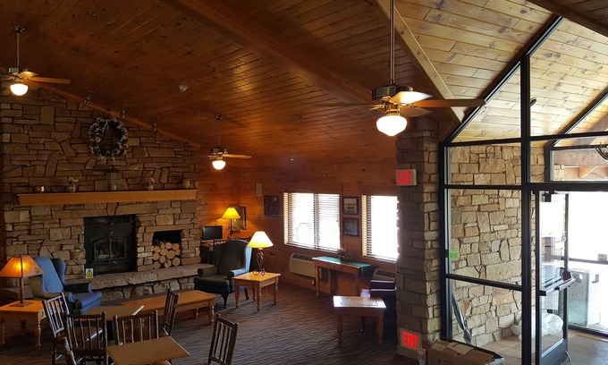 Norway Hotel | Motel 6 Norway, MI