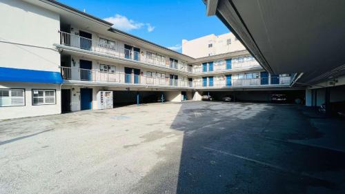 Russian Hill Hotel | Motel 6 San Francisco CA Fisherman"s Wharf