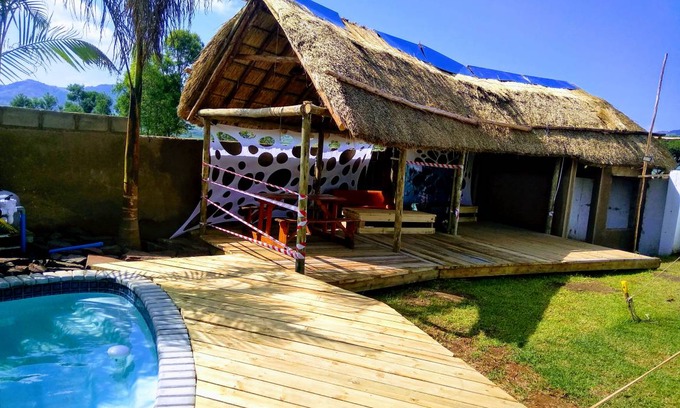 Ngwenya House | Motel ∙ 8 guests