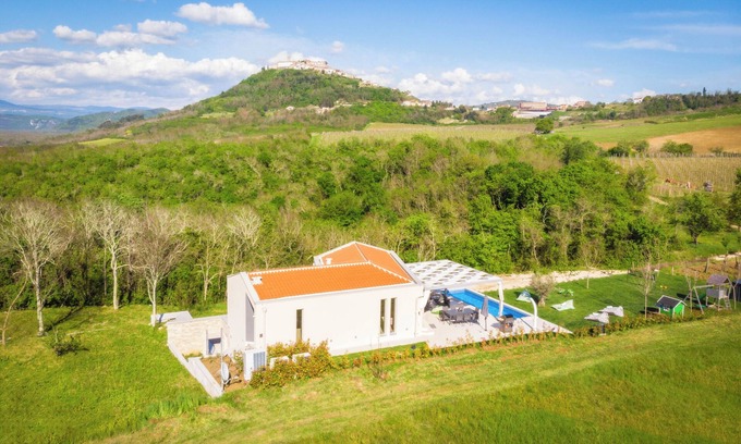 Motovun Villa | Motovun: 4 bedroom villa with pool & stunning view