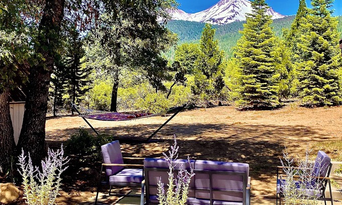 Mount Shasta Apartment | Mount Shasta is calling - The House of Light