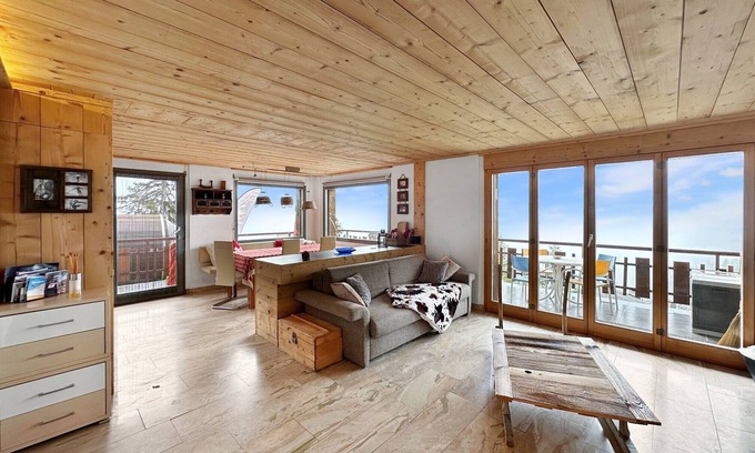 Monteiller Apartment | Mountain Bliss, view and Sauna - Swiss Alps