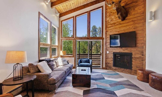 Weisshorn House | Mountain Chalet Just Blocks from Gondola & Main St
