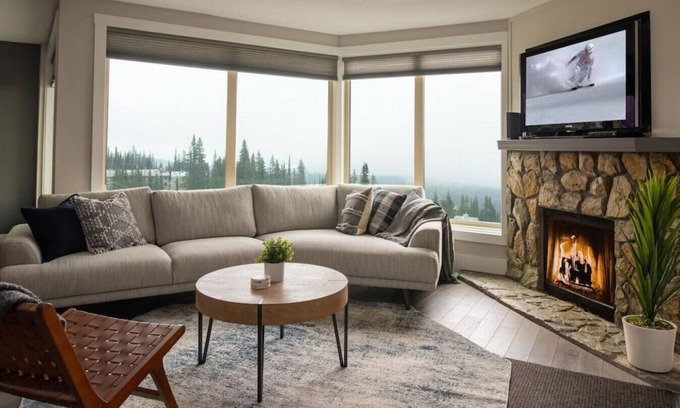 Big White Ski Resort Condo | Mountain Penthouse with elevator ski in/out pet friendly