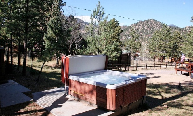 Estes Park Cabin | Mountain Pine Cabin With Personal Hot Tub - Dog-friendly! 3 Bedroom Cabin - #20-NCD0296
