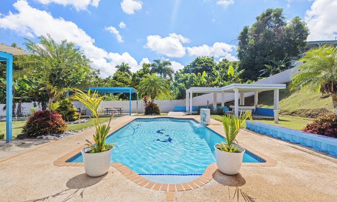 Navarro Villa | Mountain Retreat with Pool & Games