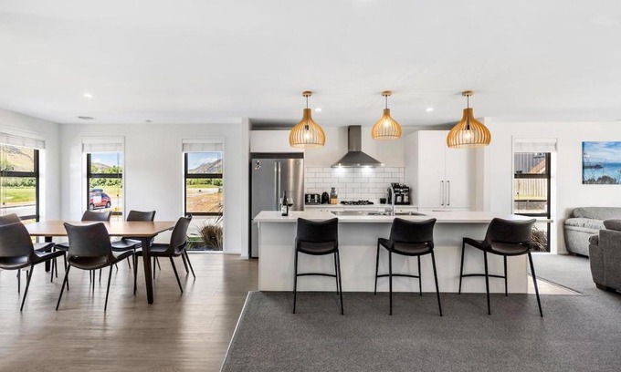 Lower Shotover House | Mountain View - 2 Bedroom House