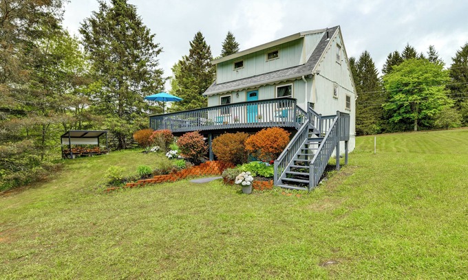 Denver Cabin | Mountain-View Catskills Casita: Hike, Fish & Golf!
