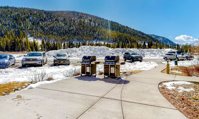 Lakeside Village Condo | Mountain-view condo w/wood fireplace, WiFi & shared heated pool, hot tub, W/D