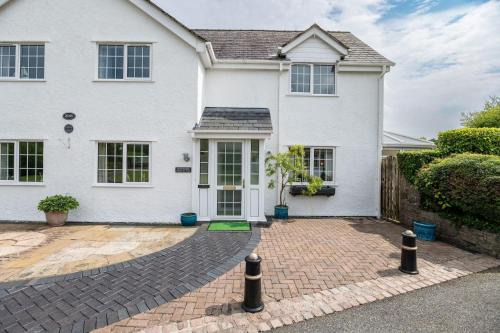 Dulas House | Mountain View