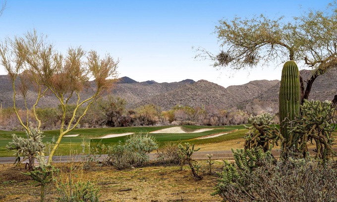 Dove Mountain House | Mountain-view retreat near golf with alfresco dining, 2 living rooms, jetted tub