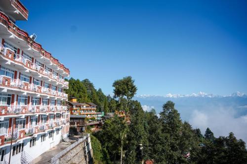 Baluwapati Deupur Hotel | Mountain Vista Retreat