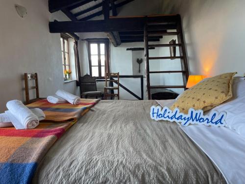 Bajardo Apartment | Mountains' View by Holiday World