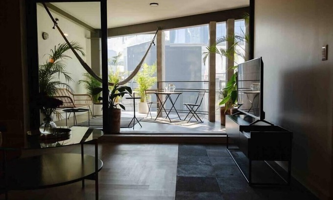 Zona Rosa Apartment | Mr. W | Roma PH with Balcony next to Cibeles | 2BR