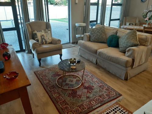 George Apartment | Mrs Catherines Selfcatering Apartment