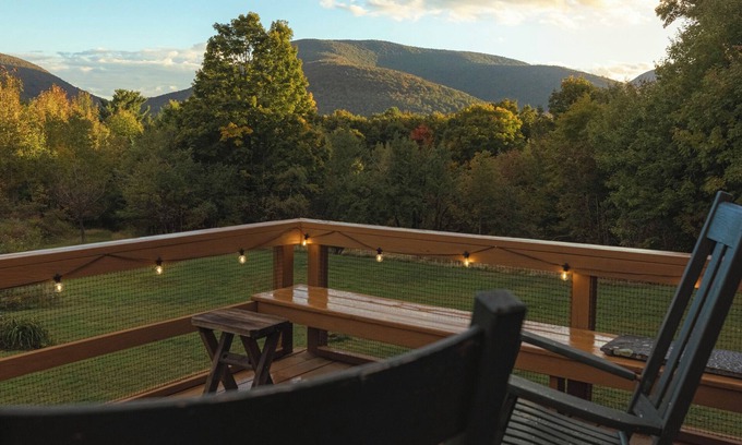 West Kill Cabin | Mtn Views Firepit 5 Min to Hiking + Brewery