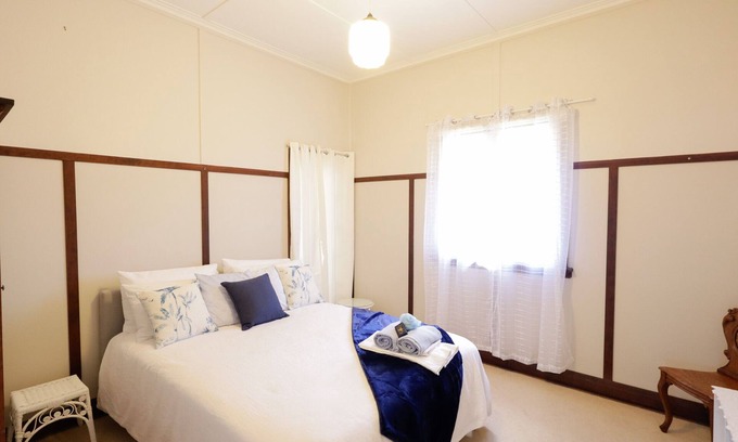 Tenterfield House | Mullane Cottage Tenterfield