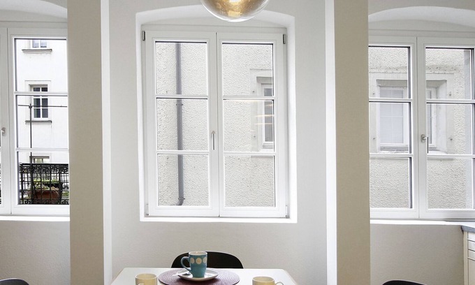 Insel Apartment | Müller vacation apartment - high-quality renovated old building with eat-in kitchen on the island