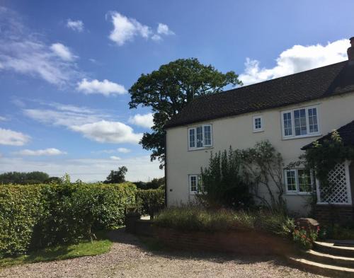 Overton-on-dee House | Mulsford Cottage
