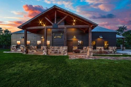 Goliad House | Murphco Ranch