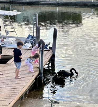 South Yunderup House | Murray River Family Retreat Jetty Spa Sauna