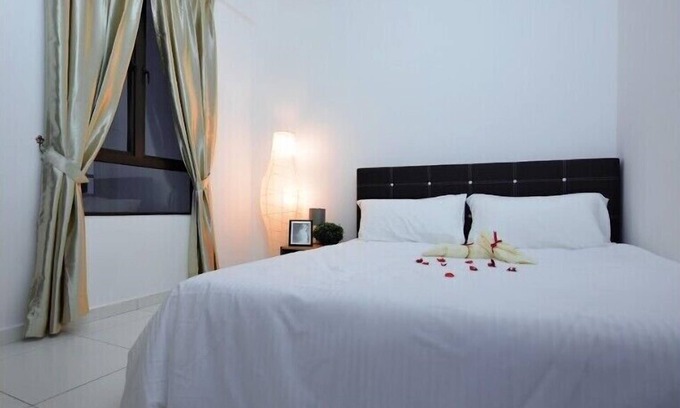 Bukit Baru Apartment | Muslim Cozy Stay 3BR @ The Heights
