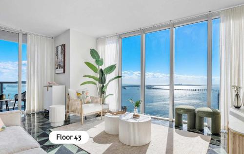 Downtown Miami Apartment | MVR-Relax in Style Above Brickell