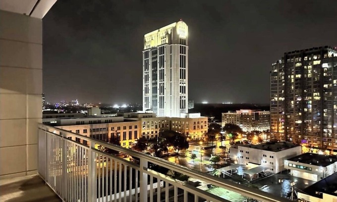 Lake Eola Heights Apartment | My downtow Home!