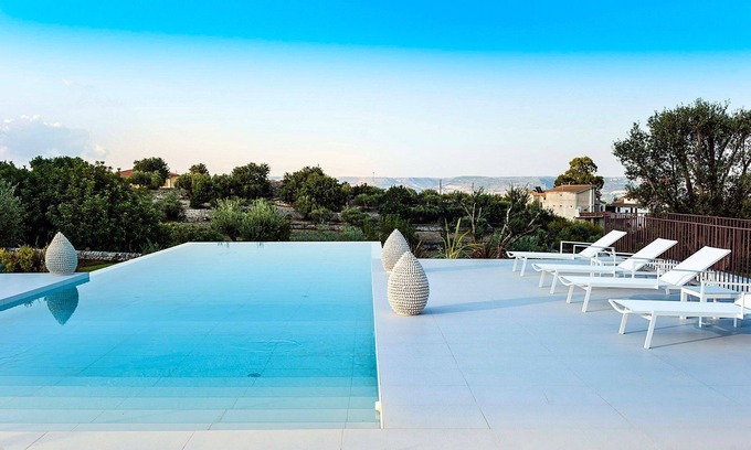 Campanella-Gianforma Villa | My Rental Homes - Country House with infinity pool, large terraces and garden