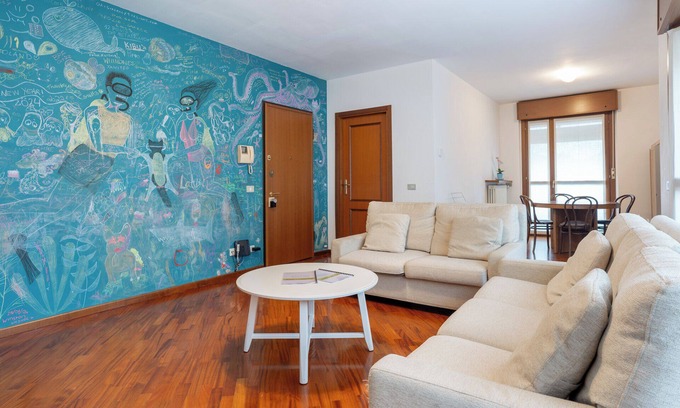 Lecco Apartment | MyAmazingTimes: Appartamento luminoso al lago